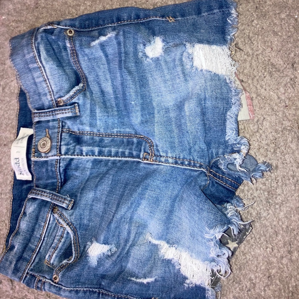 Size 1, fits size 0 blue Jean shorts